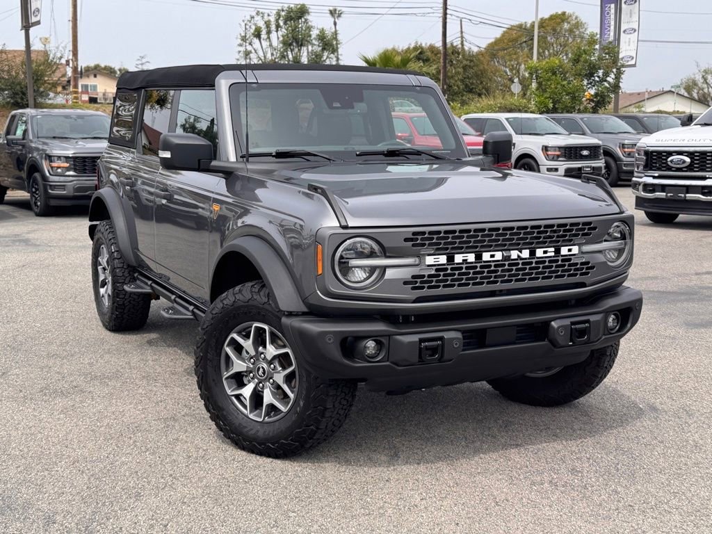 Certified 2023 Ford Bronco Badlands AWD/4WD image 2