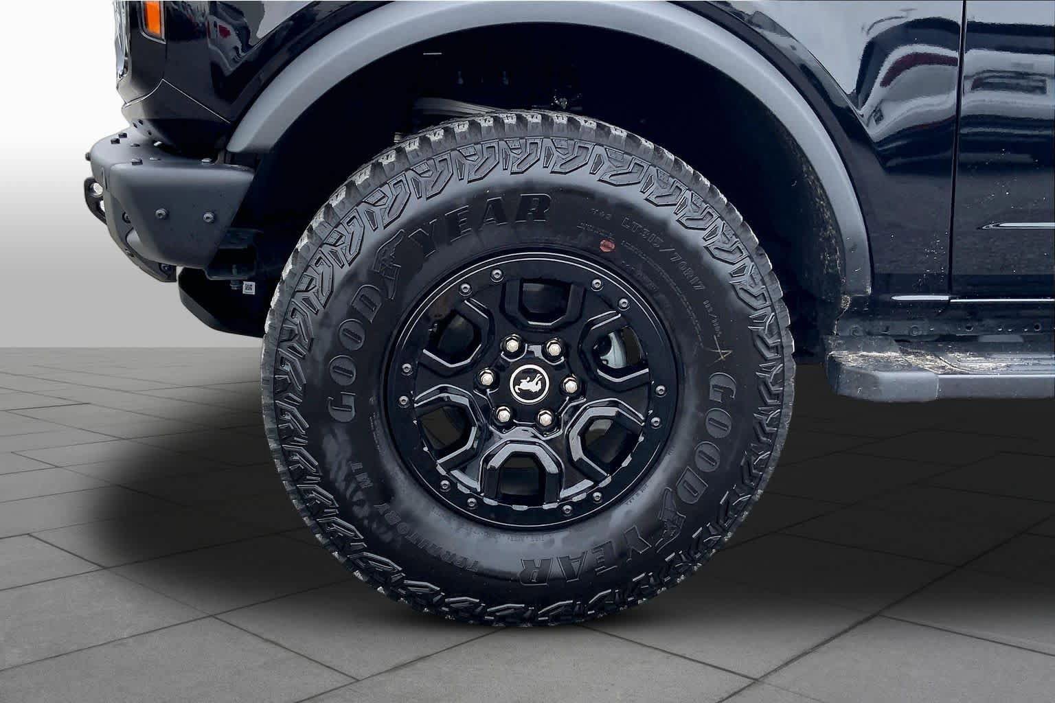 Certified 2024 Ford Bronco Wildtrak AWD/4WD image 11