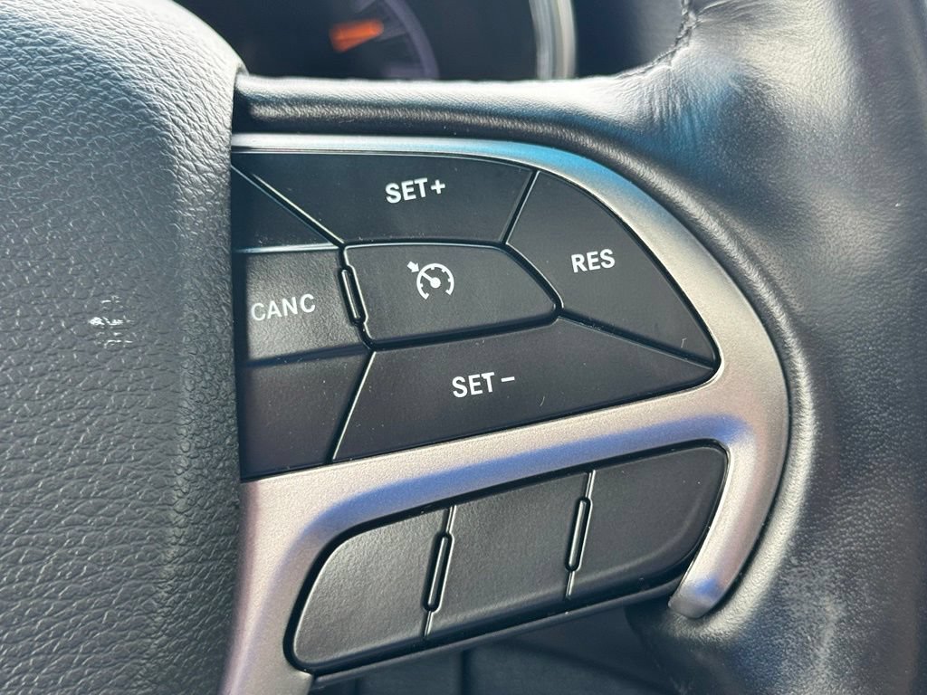 Used 2020 Jeep Grand Cherokee Altitude AWD/4WD image 38