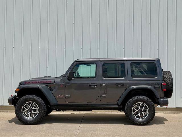 Used 2025 Jeep Wrangler Unlimited Rubicon w/ Safety Group AWD/4WD image 3