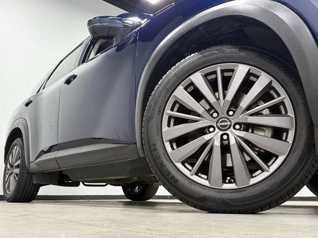 Used 2023 Nissan Pathfinder SL w/ SL Premium Package image 3