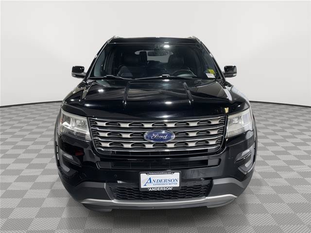 Certified 2017 Ford Explorer XLT w/ Equipment Group 202A AWD/4WD image 4