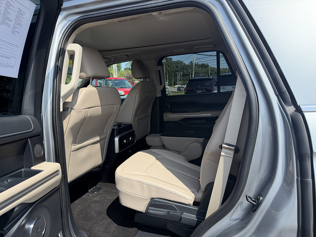 Certified 2023 Ford Expedition Limited AWD/4WD image 12