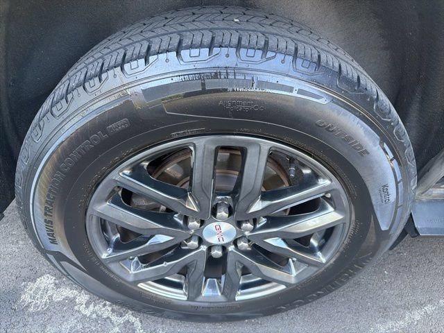 Used 2018 GMC Acadia SLT w/ LPO, Floor Liner Package AWD/4WD image 26