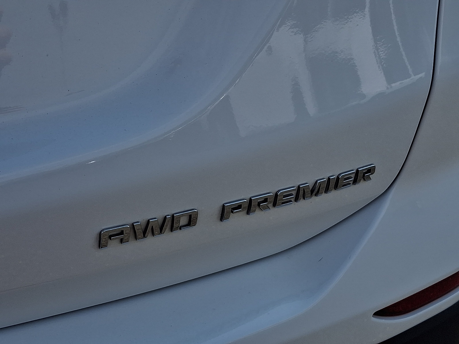 Used 2022 Chevrolet Equinox Premier AWD/4WD image 30