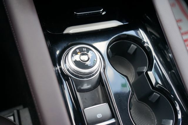 Certified 2025 Ford Explorer Platinum w/ LUX Leather Package image 18