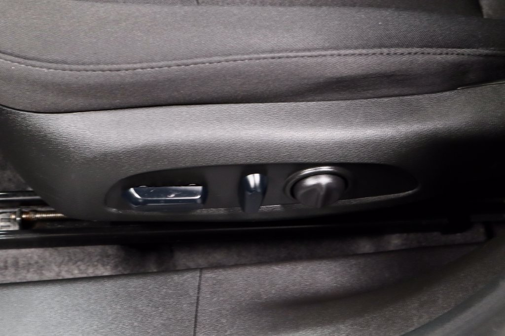 Used 2024 Chevrolet Malibu LT FWD image 24