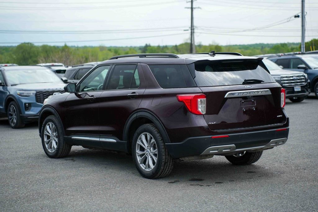 Certified 2022 Ford Explorer XLT w/ Equipment Group 202A AWD/4WD image 7
