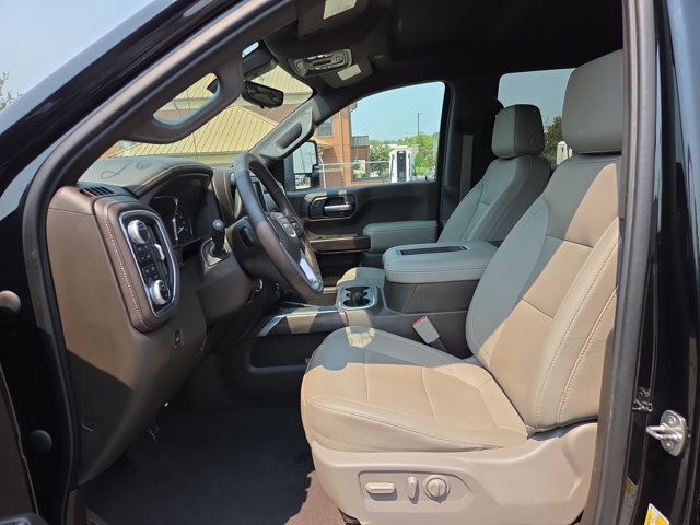 Used 2021 GMC Sierra 1500 SLT w/ Technology Package AWD/4WD image 10