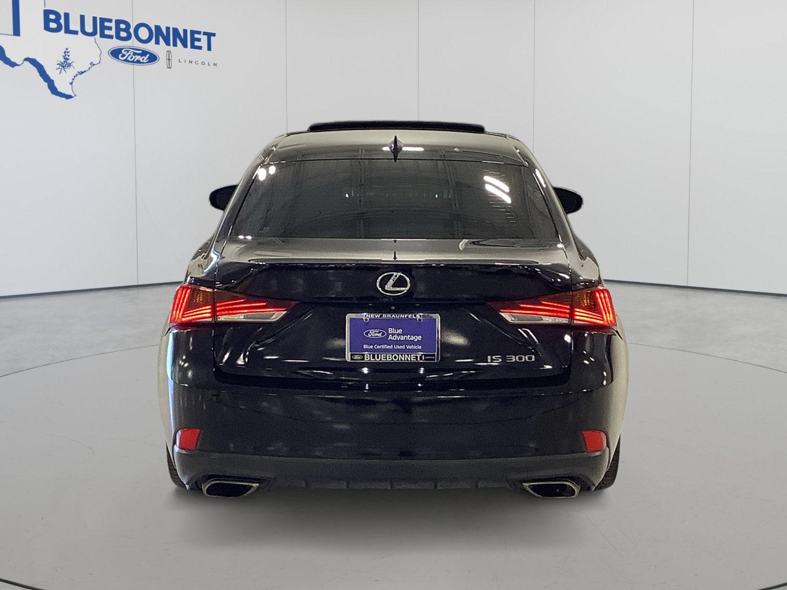 Used 2019 Lexus IS 300 w/ Accessory Package RWD image 6