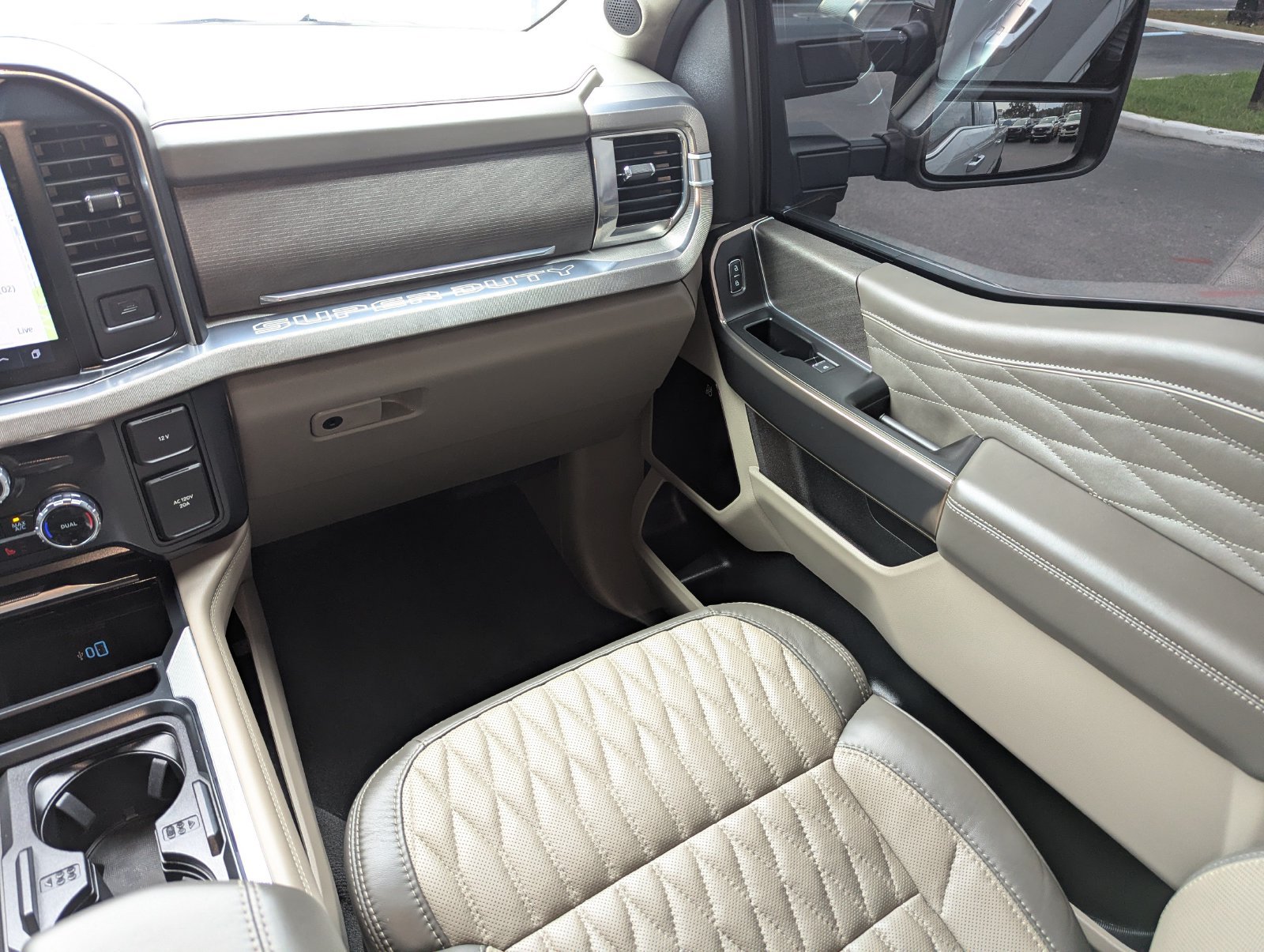 Certified 2026 Ford F250 Platinum w/ Platinum Plus Package AWD/4WD image 22