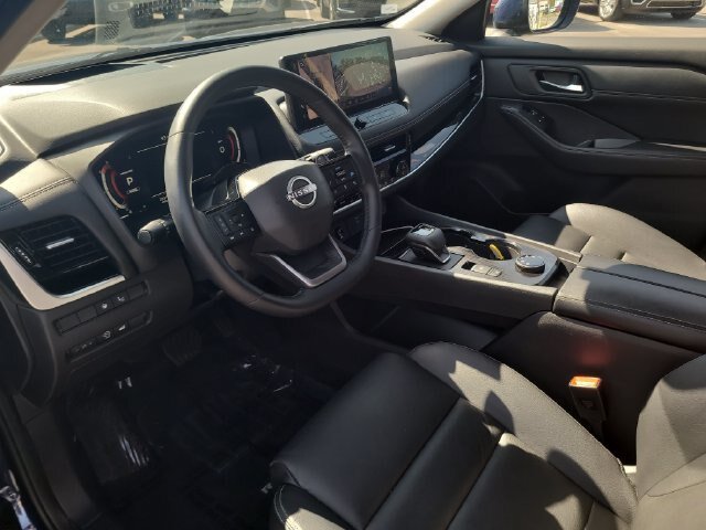 Used 2025 Nissan Rogue SL w/ Tech Package AWD/4WD image 10