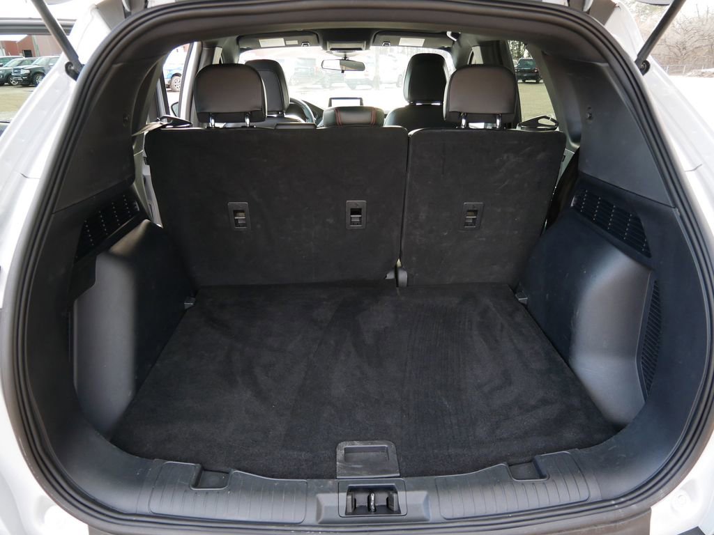 Certified 2025 Ford Escape ST-Line image 10