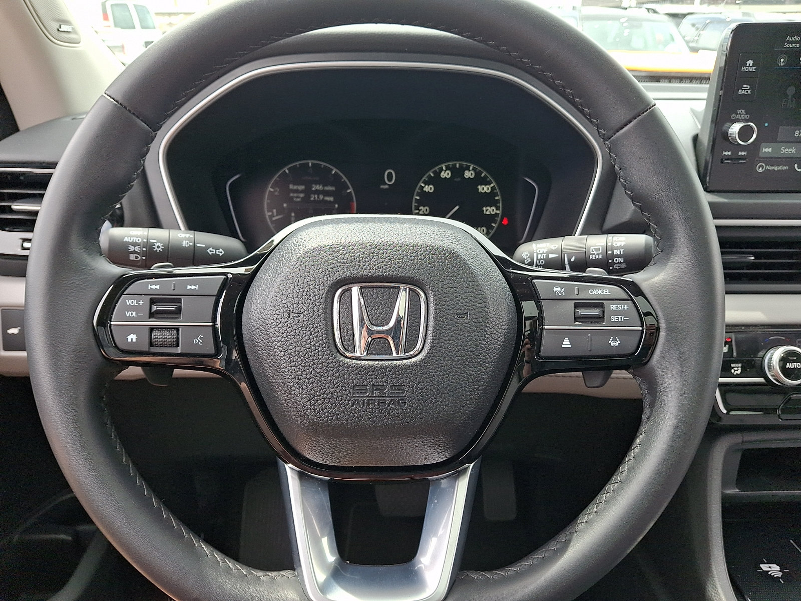 Used 2025 Honda Pilot Touring image 27