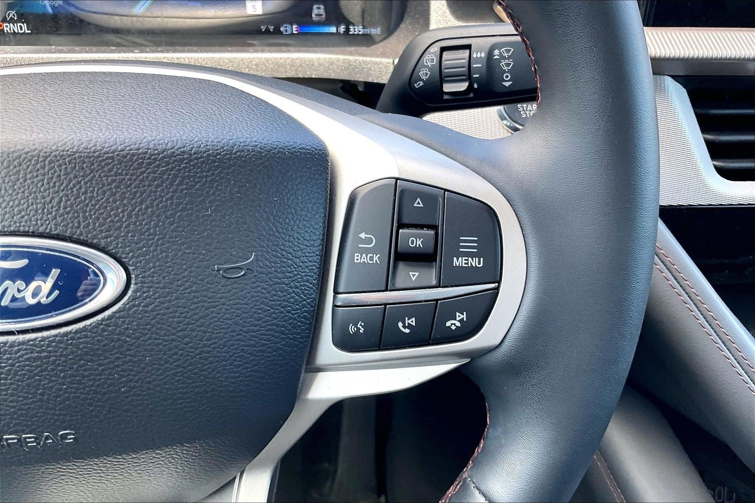 Certified 2025 Ford Explorer Active RWD image 18