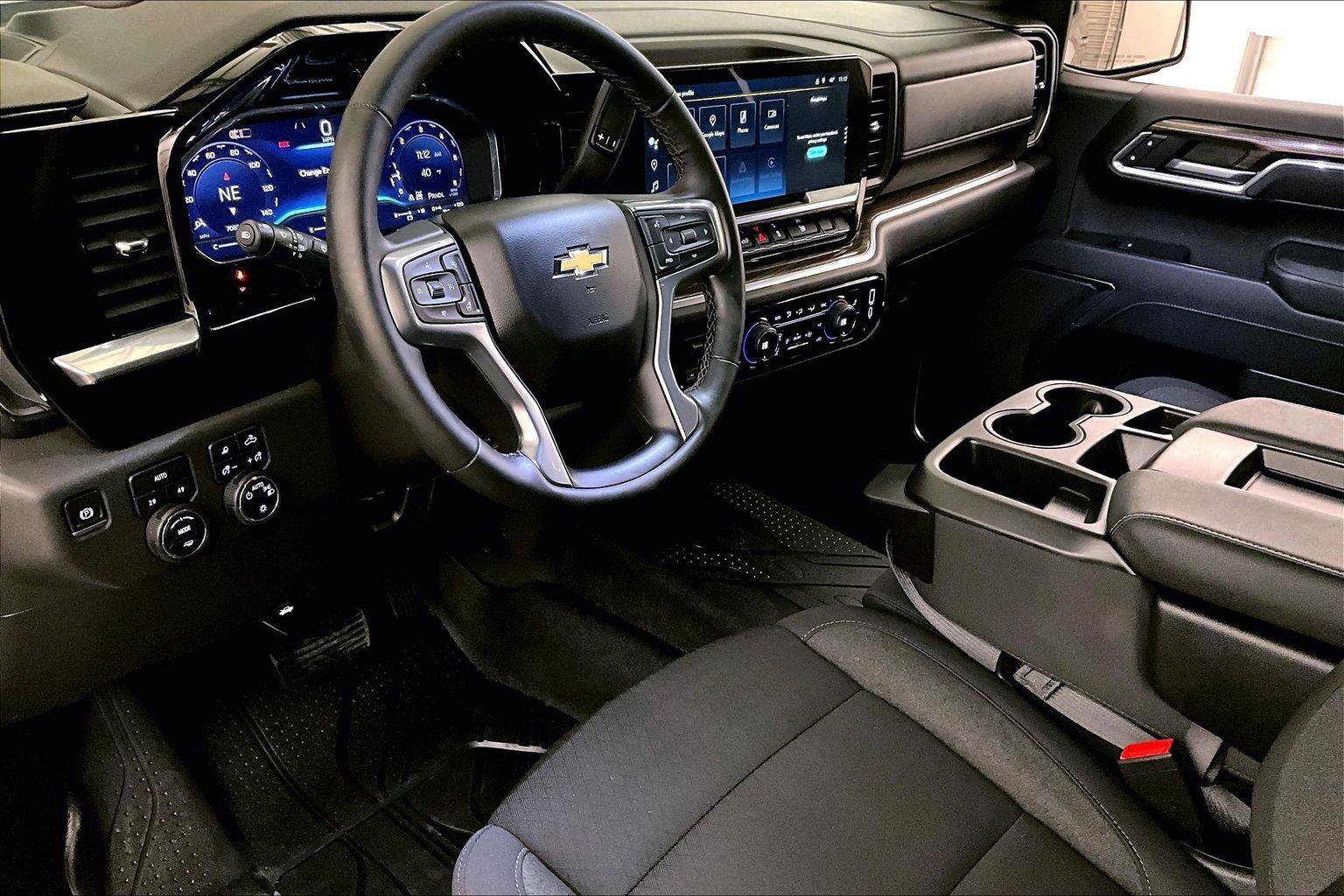 Used 2025 Chevrolet Silverado 1500 LT w/ Safety Package image 12