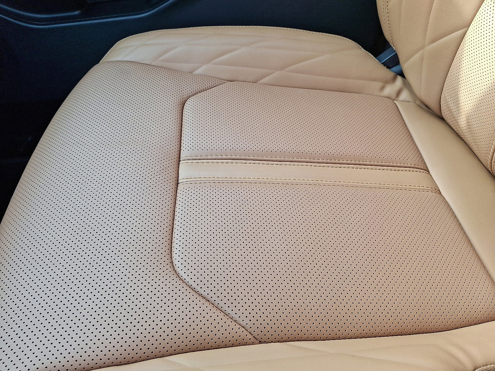 Certified 2024 Ford Expedition Platinum image 26