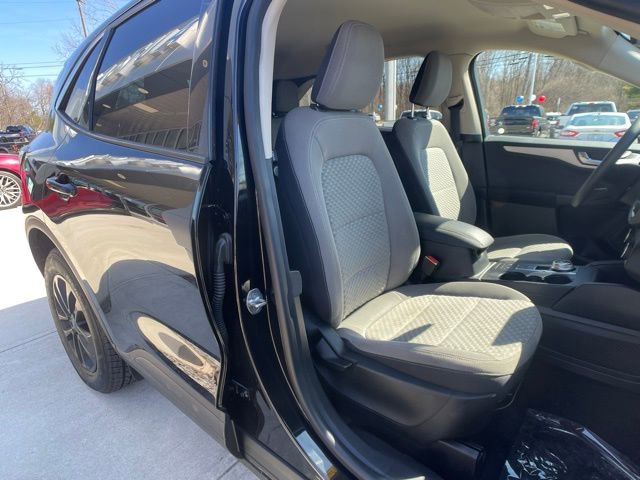 Certified 2020 Ford Escape SE image 29