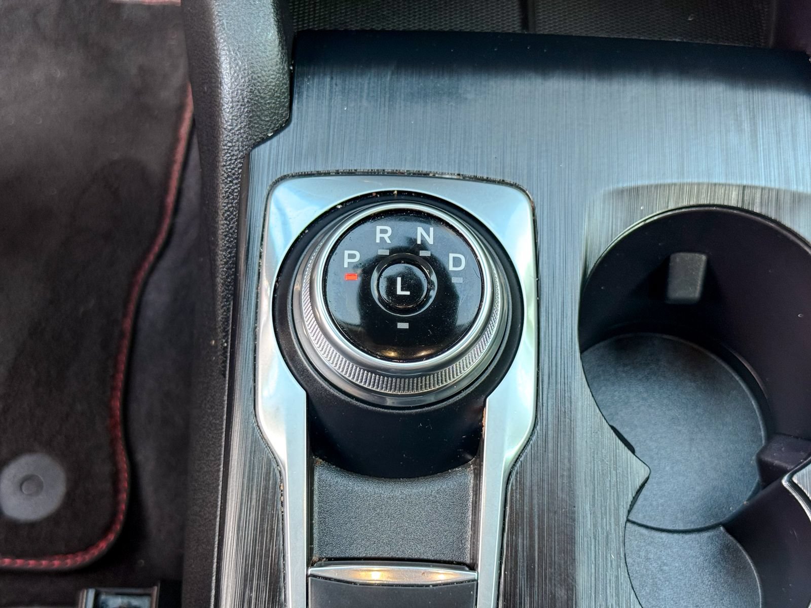 Certified 2022 Ford Escape SEL w/ SEL Stealth AWD Package image 30