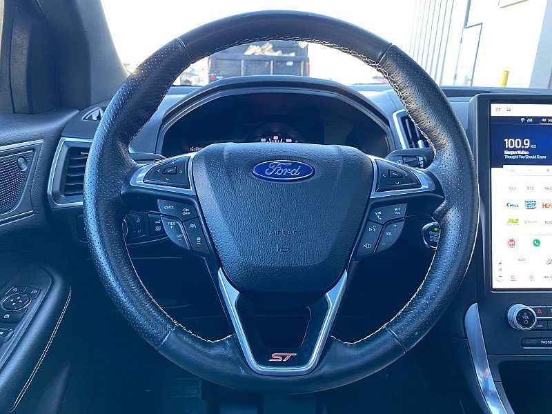 Certified 2022 Ford Edge ST w/ Equipment Group 401A image 19