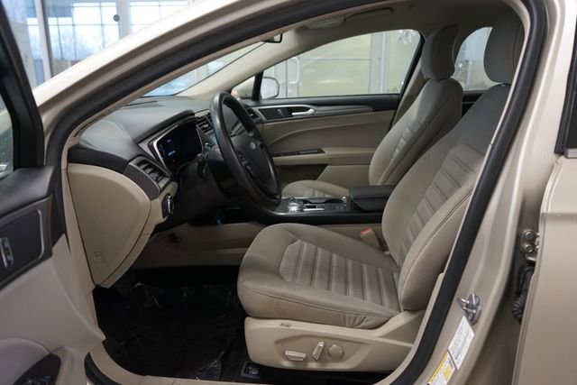 Certified 2019 Ford Fusion SE image 21