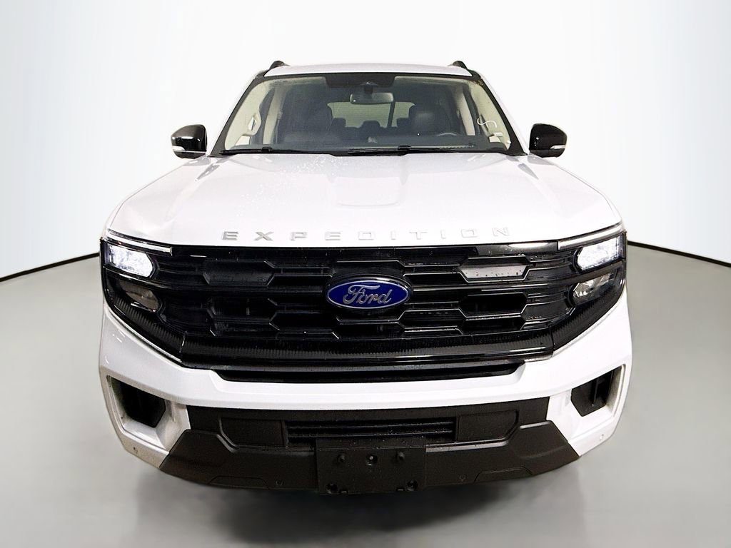 Certified 2025 Ford Expedition Active AWD/4WD image 8