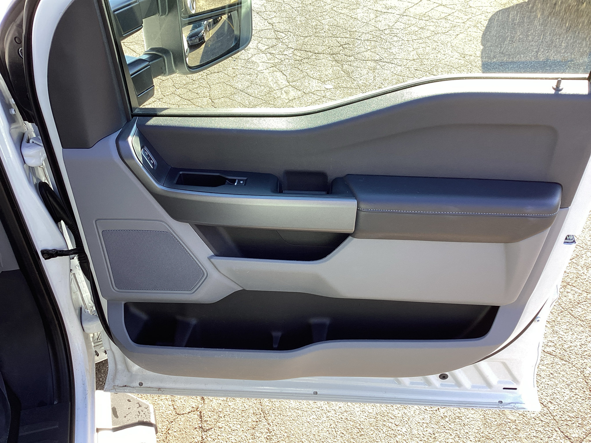 Certified 2025 Ford F250 XLT AWD/4WD image 9