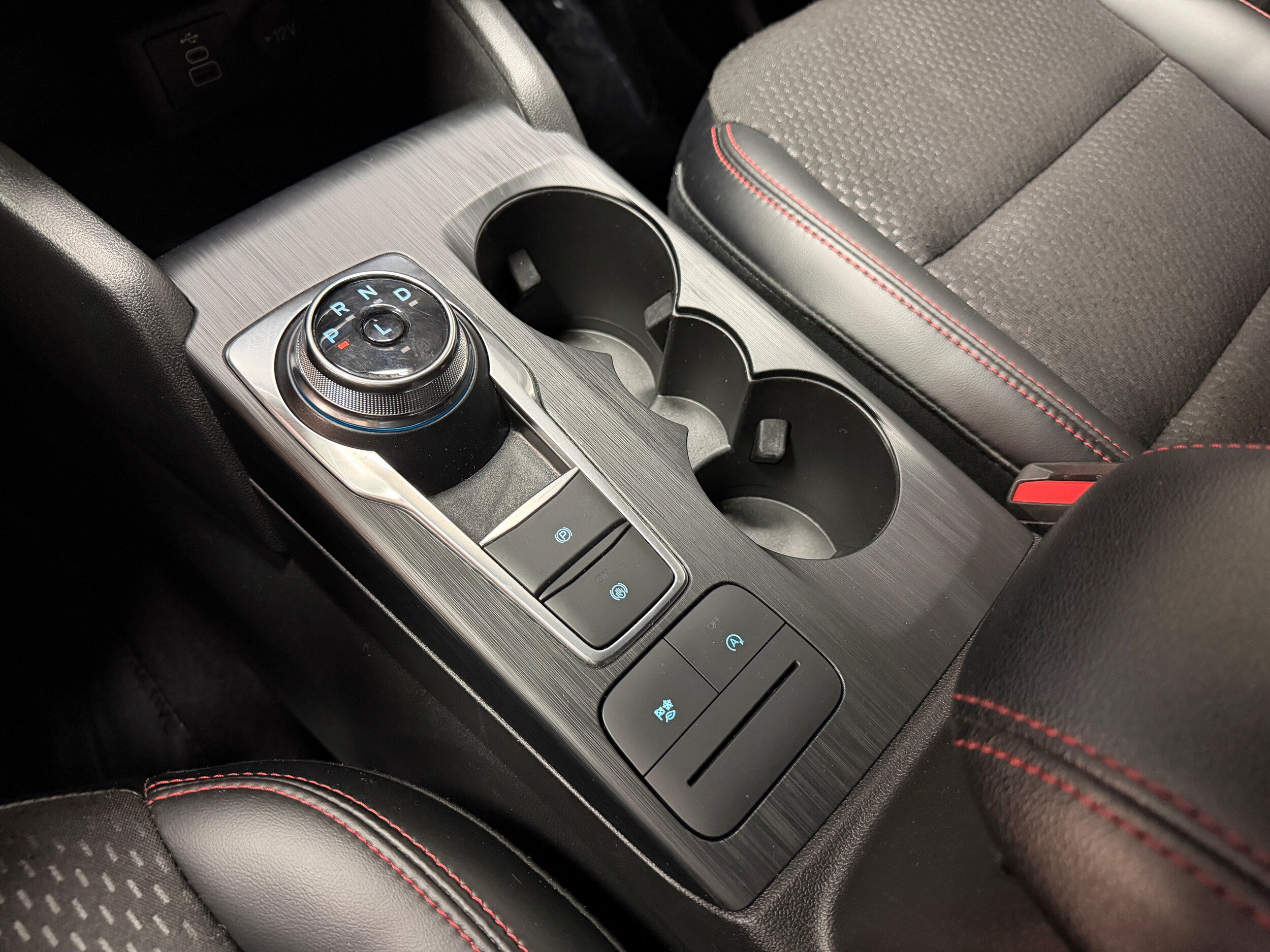 Certified 2025 Ford Escape ST-Line Select AWD/4WD image 24