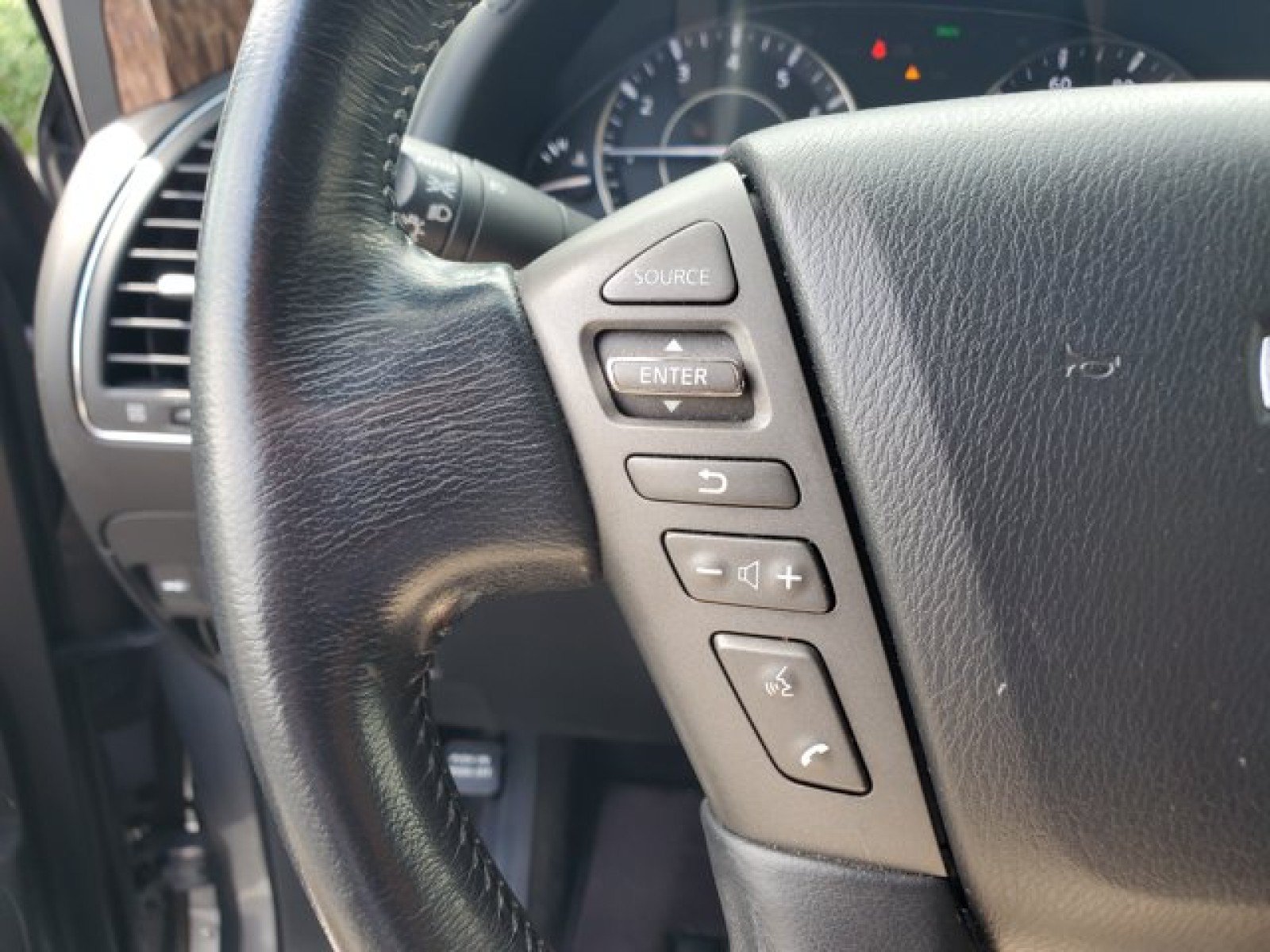 Used 2019 Nissan Armada SV w/ Driver Package RWD image 18