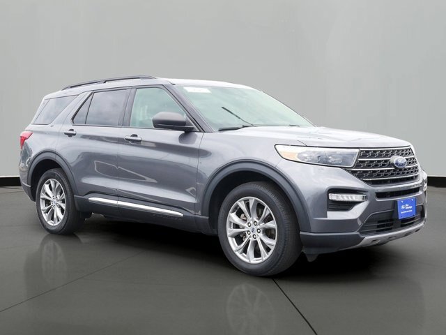 Certified 2023 Ford Explorer XLT w/ Equipment Group 202A AWD/4WD image 4