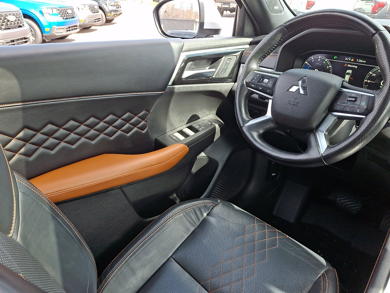 Used 2022 Mitsubishi Outlander SEL image 14