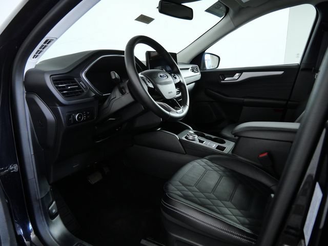 Certified 2023 Ford Escape Platinum w/ Premium Technology Package AWD/4WD image 14
