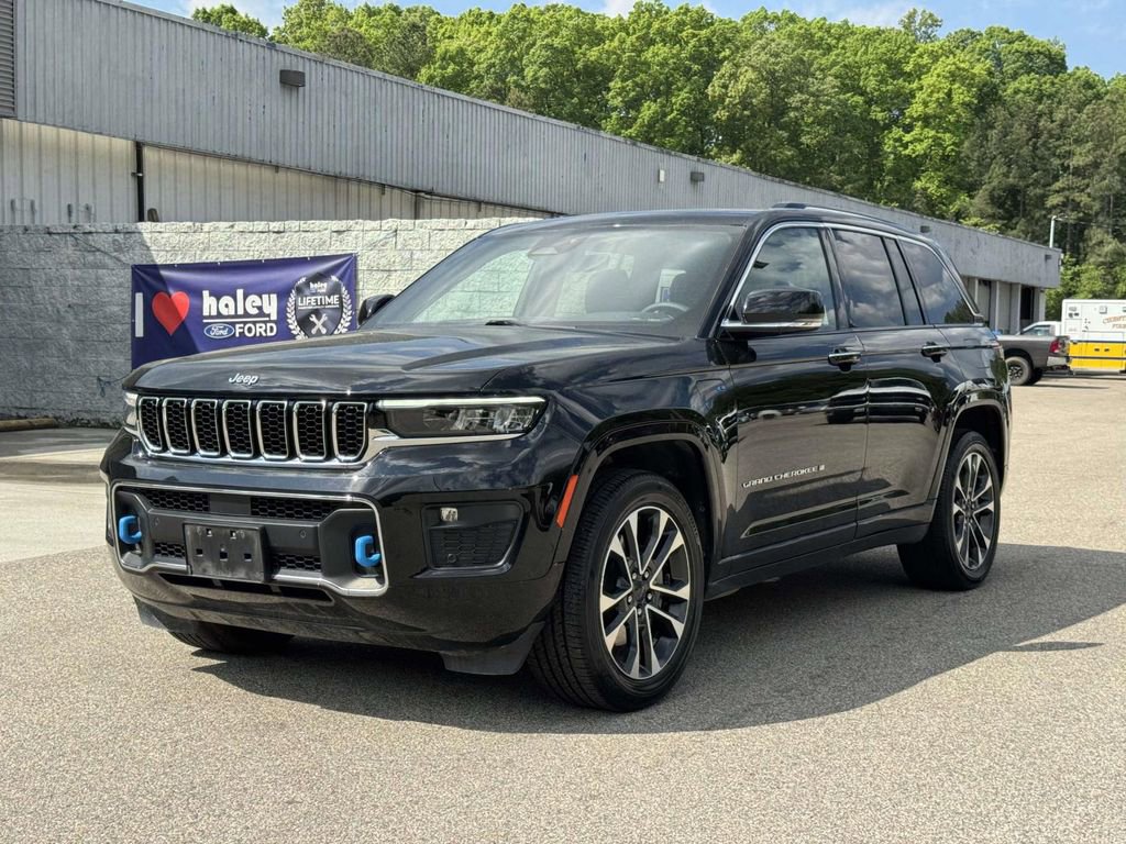 Used 2022 Jeep Grand Cherokee Overland AWD/4WD image 24
