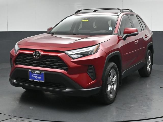 Used 2023 Toyota RAV4 XLE w/ Convenience Package AWD/4WD image 3