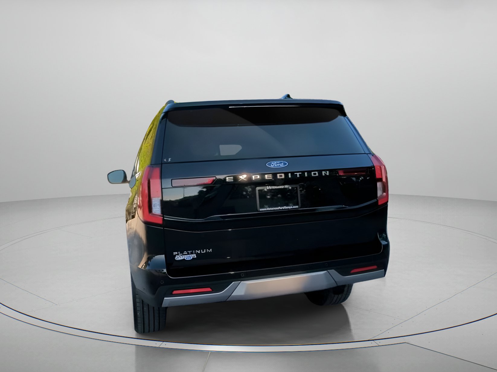 Certified 2025 Ford Expedition Platinum w/ Driver's Package AWD/4WD image 23