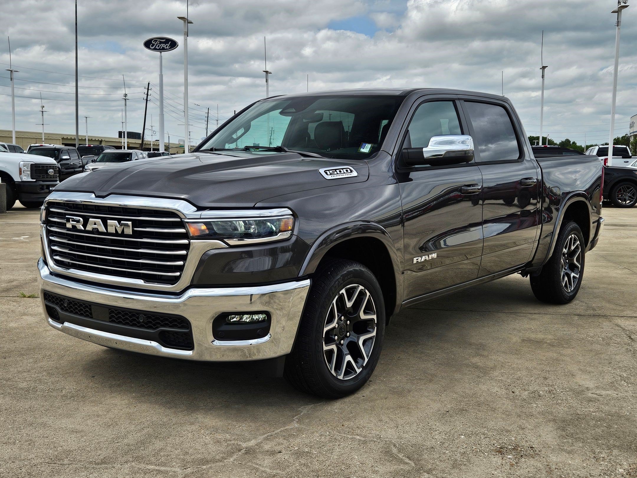 Used 2026 RAM 1500 Laramie AWD/4WD image 10