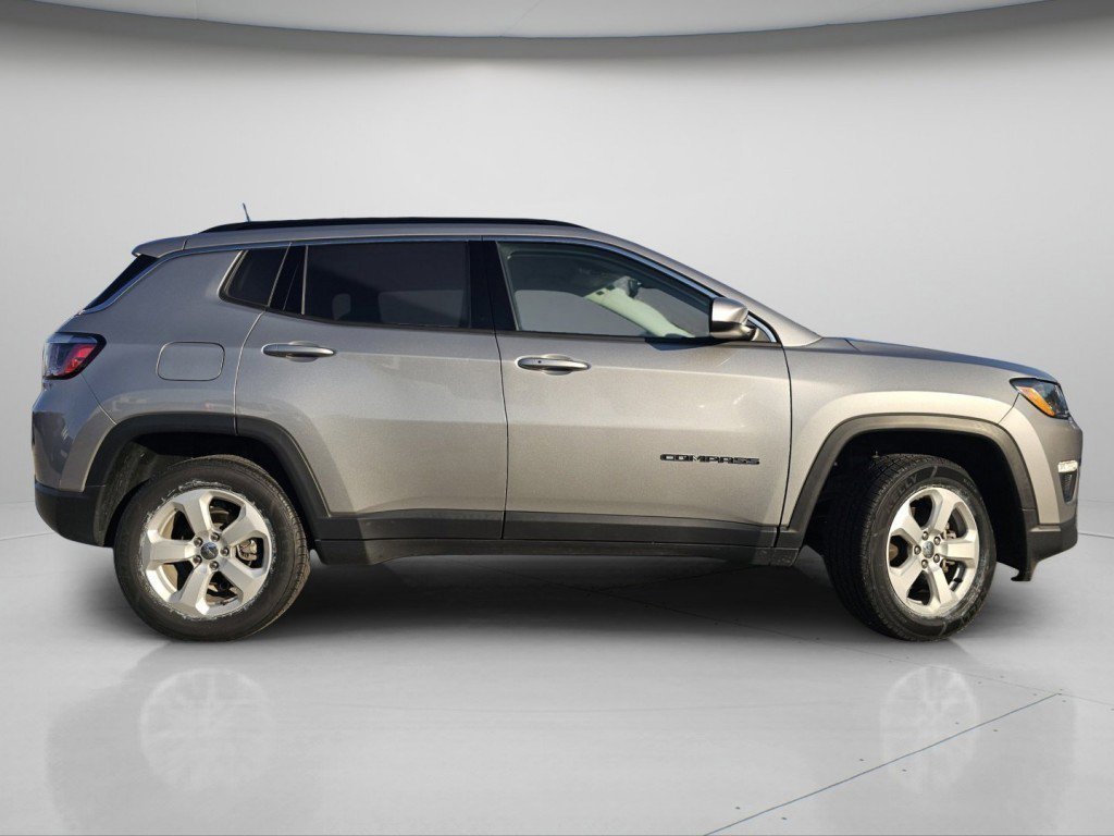 Used 2021 Jeep Compass Latitude image 3