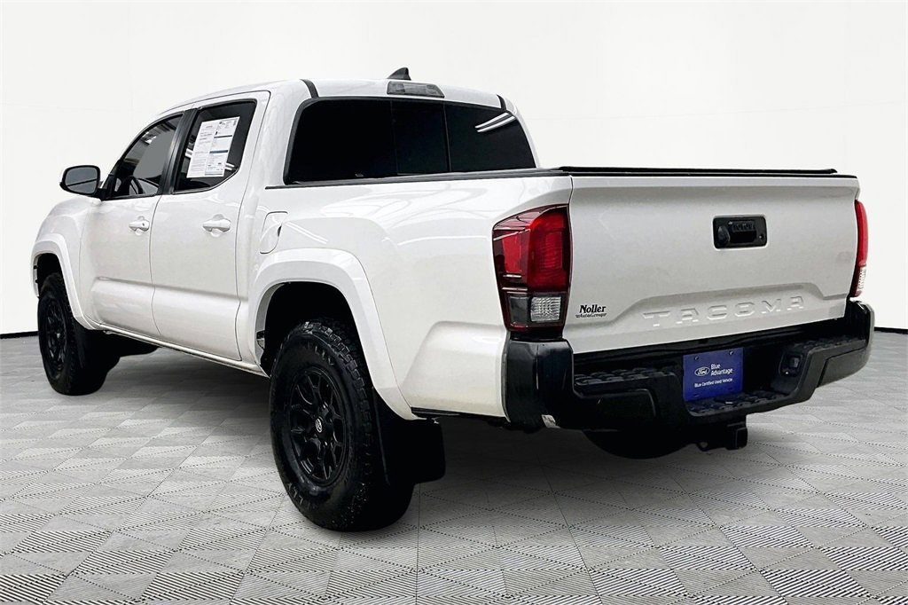 Used 2022 Toyota Tacoma SR5 image 2