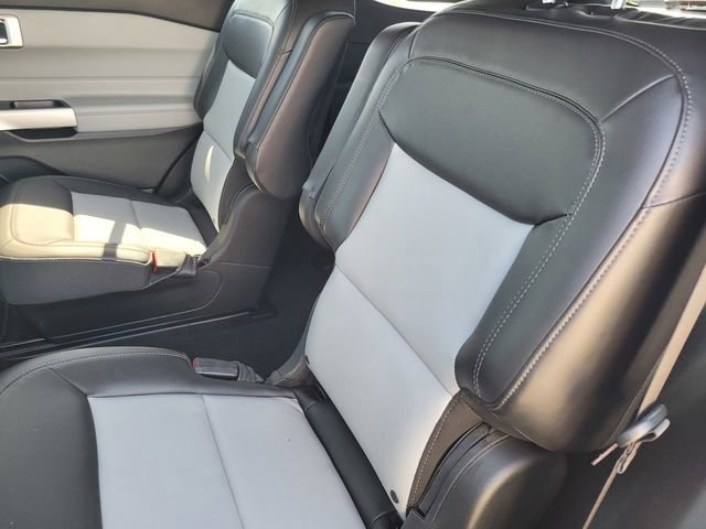 Certified 2022 Ford Explorer XLT w/ Equipment Group 202A image 13