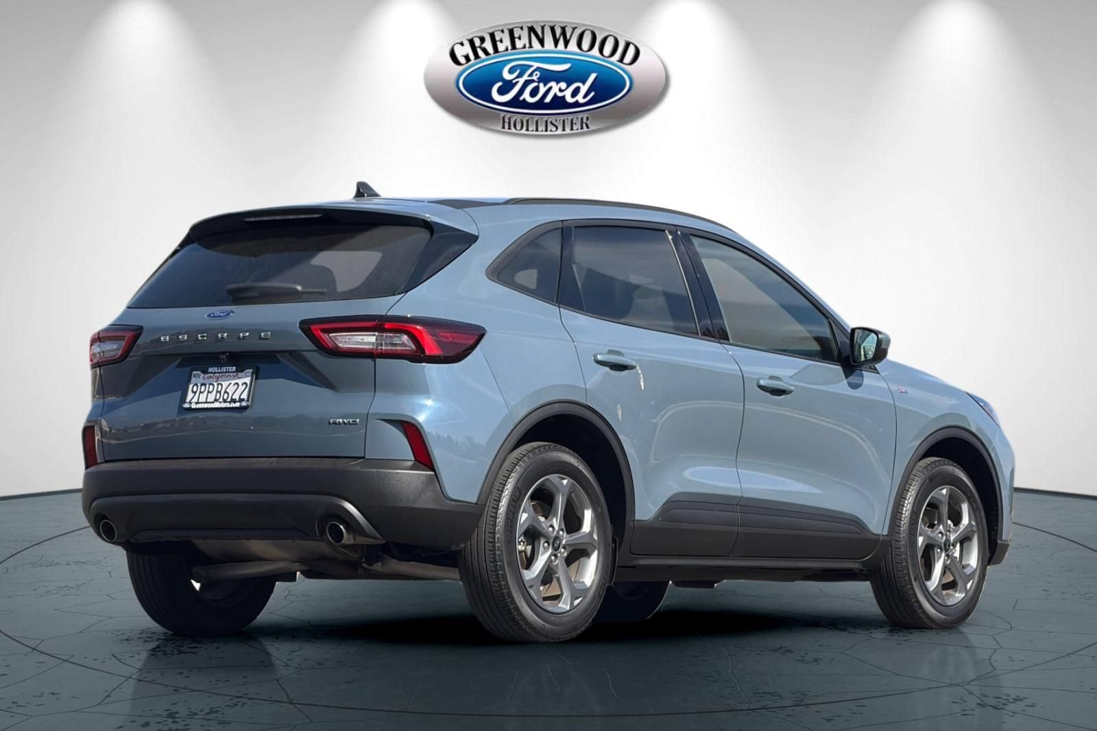 Certified 2025 Ford Escape ST-Line Select AWD/4WD image 4