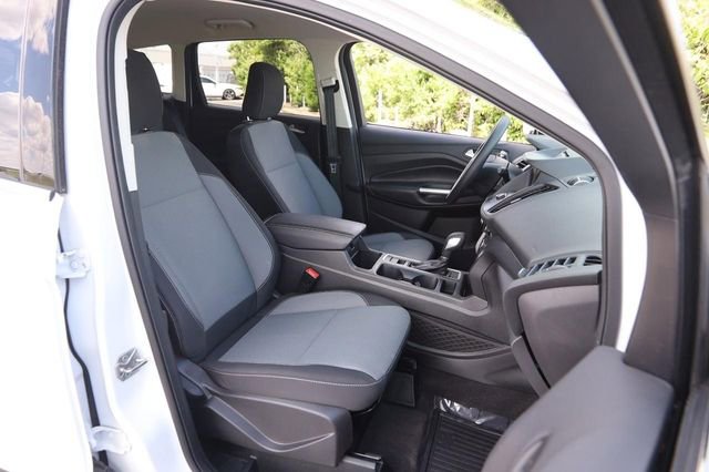 Certified 2018 Ford Escape SE w/ SE Sync 3 Package AWD/4WD image 24