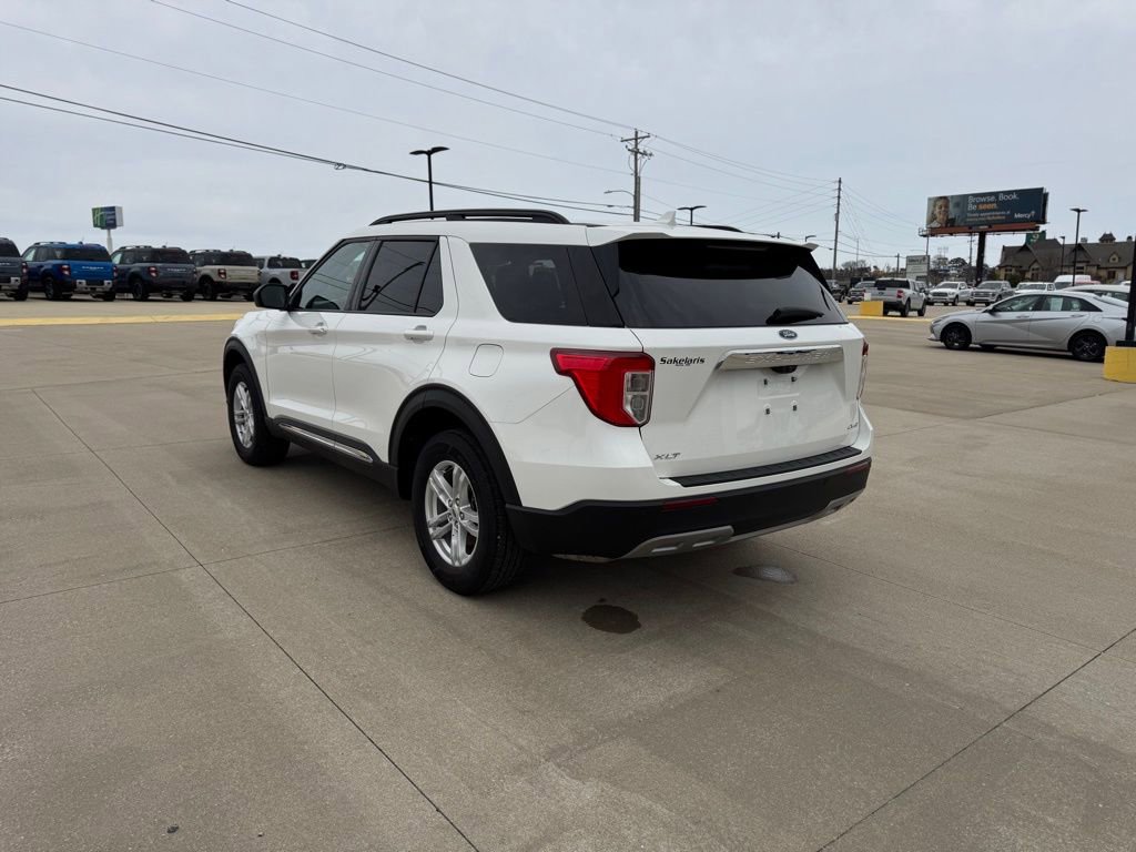 Certified 2023 Ford Explorer XLT w/ Equipment Group 202A AWD/4WD image 7