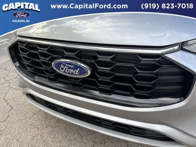 Certified 2024 Ford Escape ST-Line w/ Tech Pack #1 AWD/4WD image 10