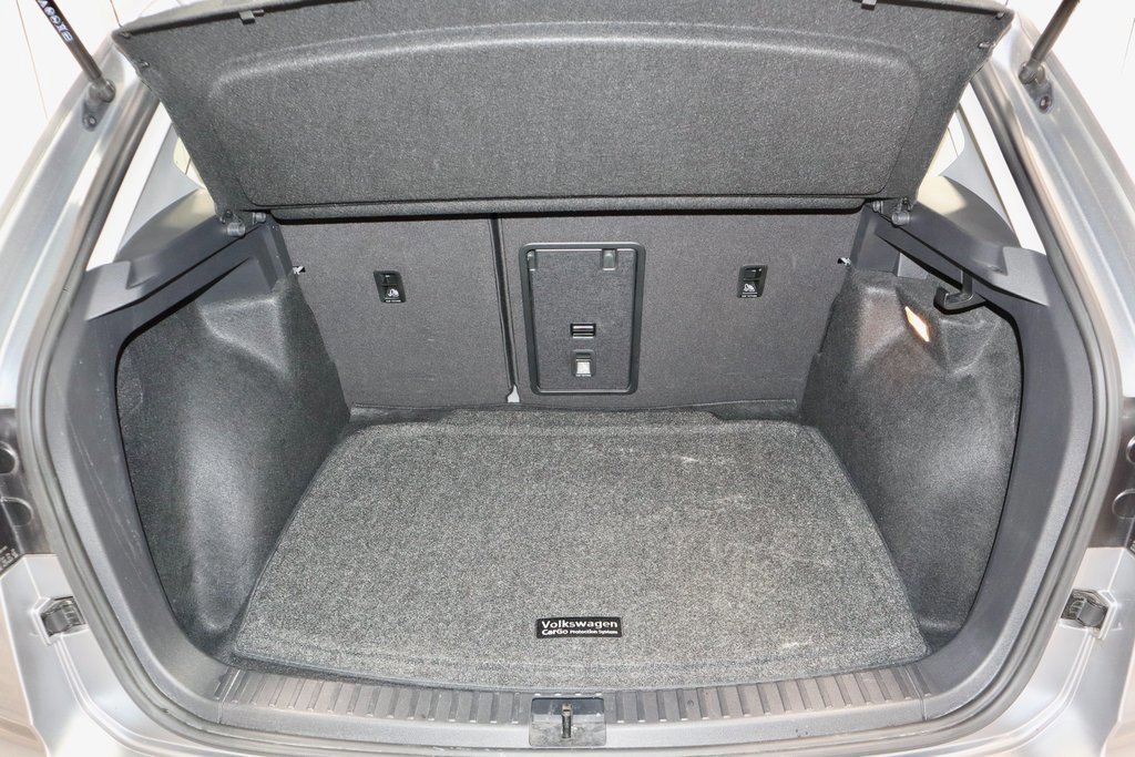 Used 2022 Volkswagen Taos S image 14