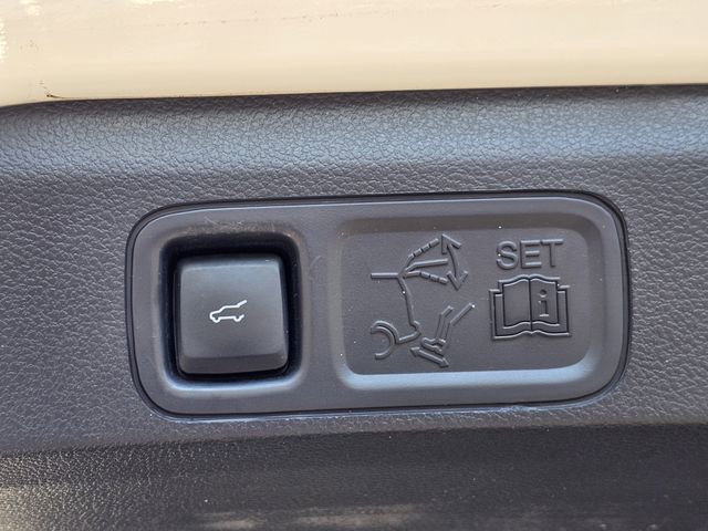 Certified 2022 Ford Expedition Limited image 36