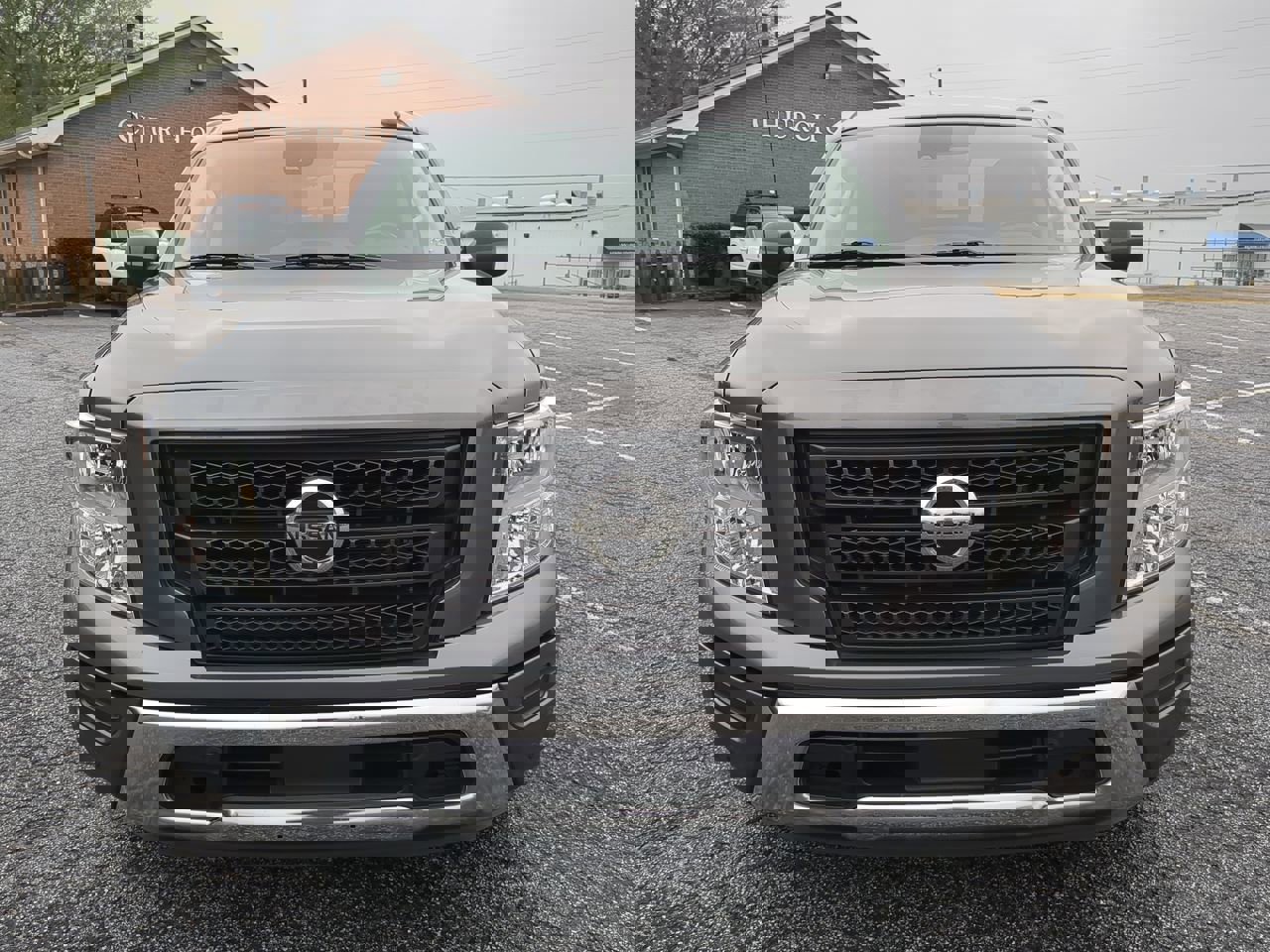 Used 2021 Nissan Titan SV w/ SV Convenience Package image 7