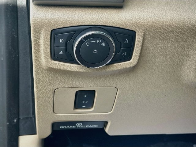 Certified 2019 Ford F350 Lariat w/ Lariat Value Package AWD/4WD image 15