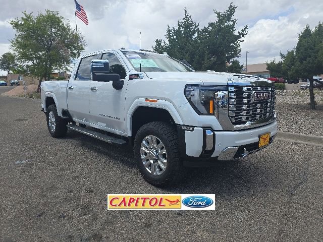 Used 2024 GMC Sierra 2500 Denali w/ Denali Reserve Package AWD/4WD image 1