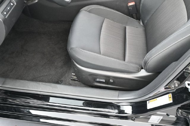 Used 2025 Nissan Altima 2.5 SV FWD image 13
