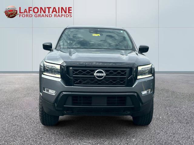 Used 2023 Nissan Frontier SV w/ Midnight Edition Package AWD/4WD image 2